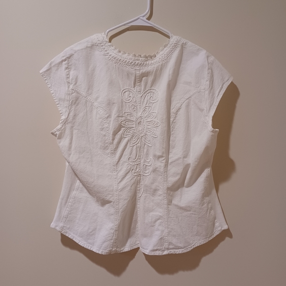 FLASH SALE!! Soft Surroundings White Peruvian Taos Top - Picture 4 of 7